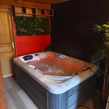 Holiday home Et Sauna Le Roosevelt Chateau-Thierry
